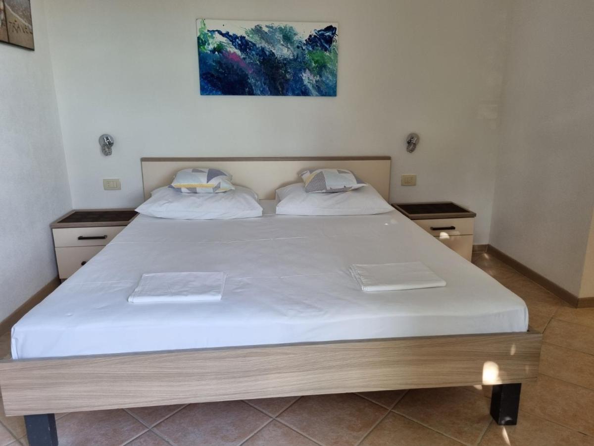 Guesthouse Dominovic Брела Экстерьер фото